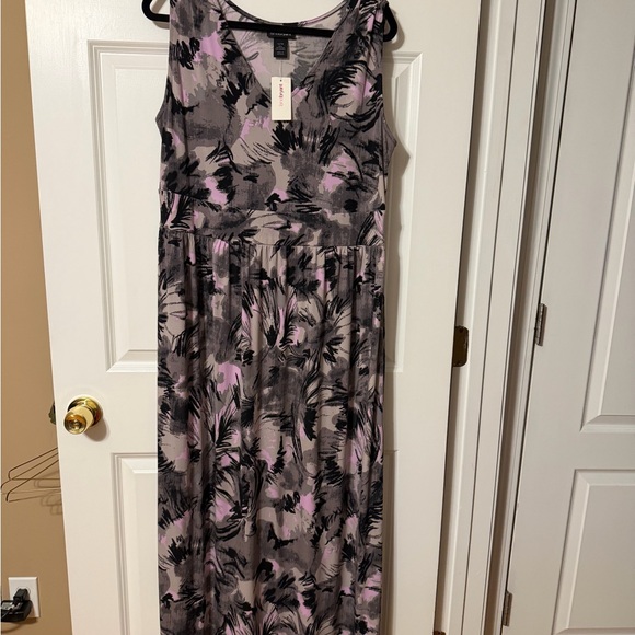 Lane Bryant Dresses & Skirts - Lane Bryant Gray Maxi Dress with Black & Light Purple Floral Print